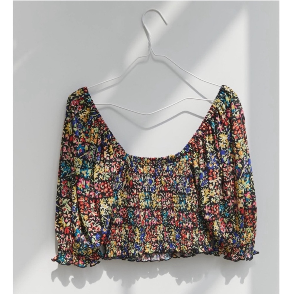Urban Outfitters - Women’s Giselle Smocked Crop Top